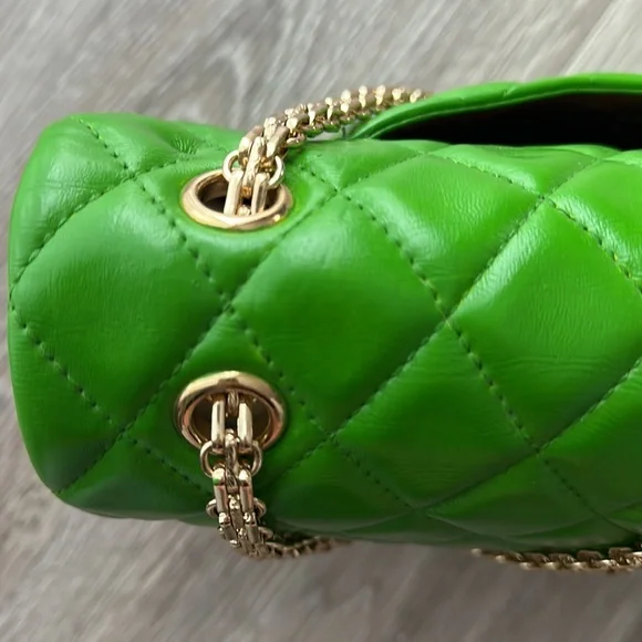 Green quilted leather bag - Picture 9 of 12
